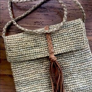 Scoop brand tan straw crossbody bag with braided detail & a linen interior NEW